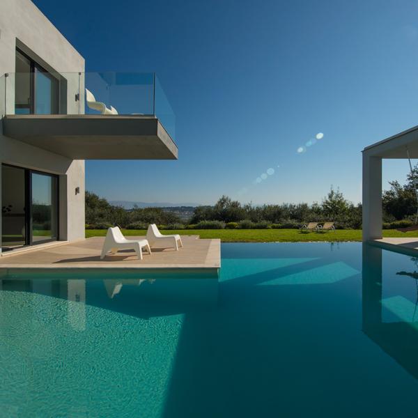 Ferienhaus korfu Luxusvilla mieten griechenland privater pool meerblick sandstrand finest greek villas nova